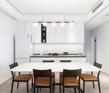 High gloss assemble modern kitchen cabinet with island layout